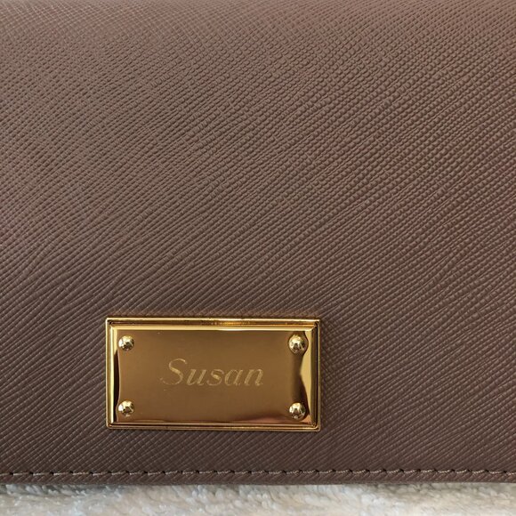 NWOT TR Large Women's Continental Custom Graved Wallet with Box - Picture 3 of 12